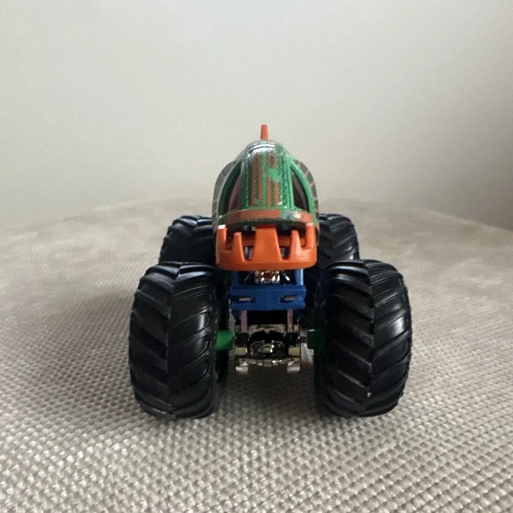 Hot Wheels Monster Jam Diecast Monster Truck Green Orange Blue Black Piran-ahhh